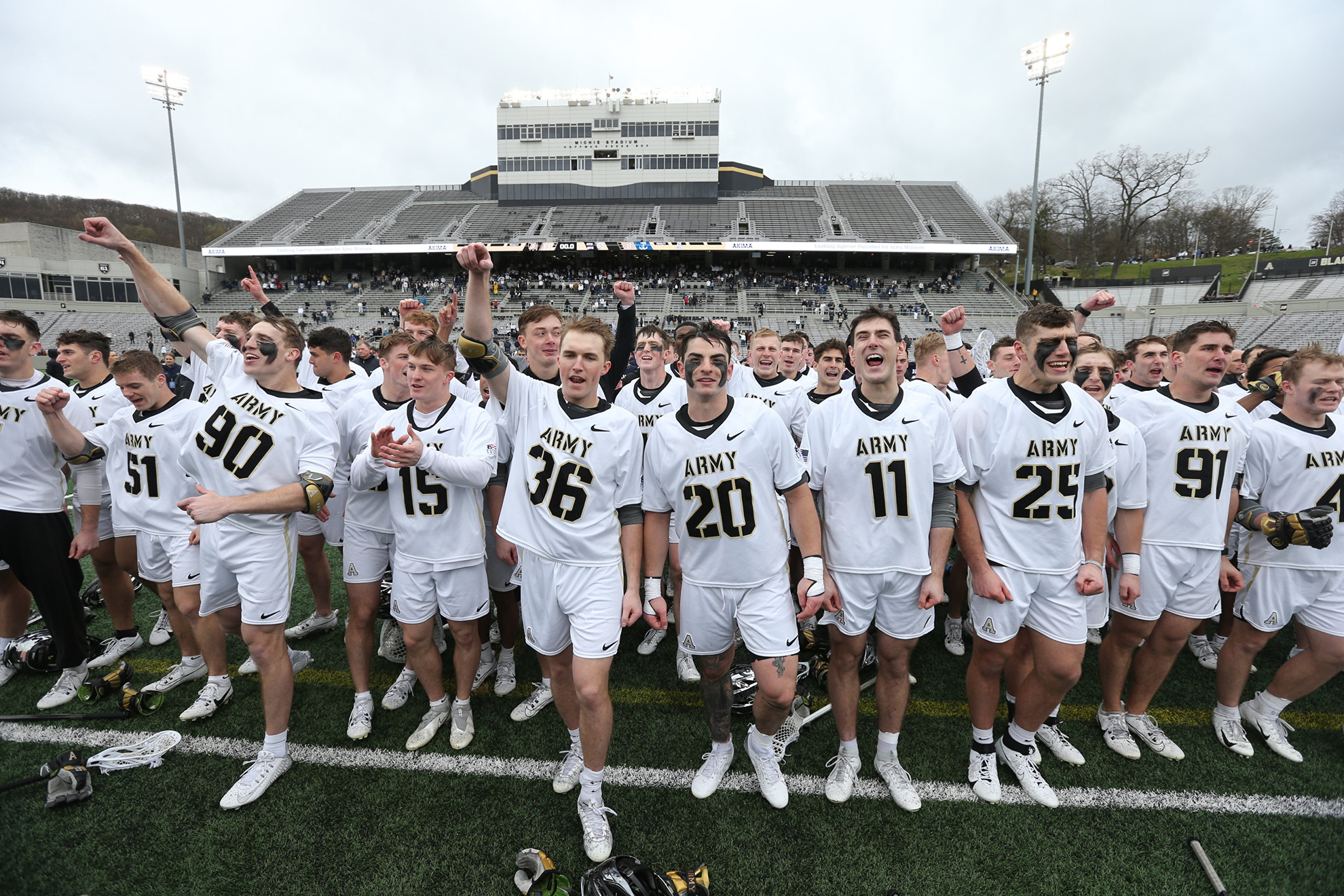 特大）陸軍対海軍士官学校　伝統の一戦　Army Navy Game スウェット Video: Army Unveils Uniforms for Navy Game; Will Honor 101st
